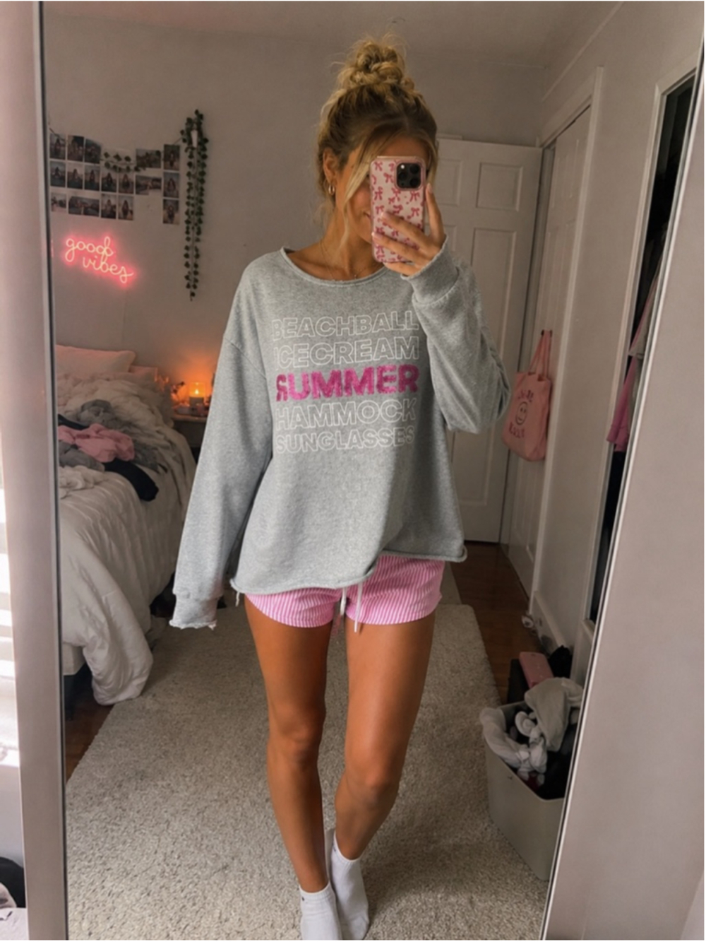Crown & Ivy Summer Beach Graphic Sweatshirt Coastal Lounge Pullover Medium - Picture 2 of 12